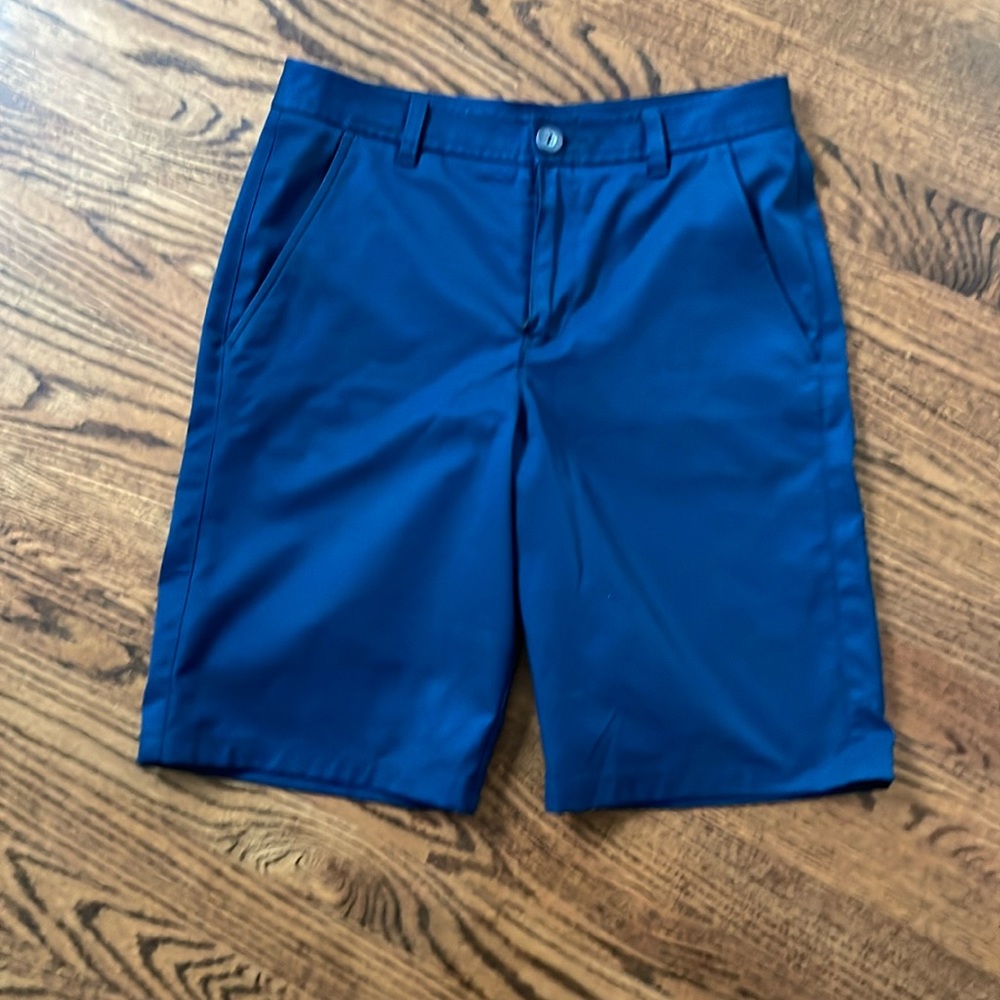 Under Armor Boys Golf shorts size 16